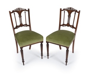 A pair of antique English walnut side chairs with marquetry inlaid decoration, 19th century.