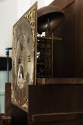 An antique English oak longcase clock by GEORGE HEWETT of Marlborough with engraved silvered dial, early 19th century, 205cm high. - 3