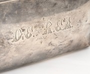 An antique English sterling silver cigarette box with cedar lining, made in Birmingham, circa 1911, 18cm wide, 641 grams including cedar lining. - 2