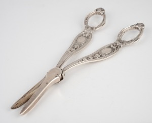 A pair of antique English sterling silver grape scissors by Martin, Hall & Co. of Sheffield, circa 1888, 18.5cm long, 130 grams.