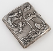WANG HING antique Chinese export silver cigarette case with dragon and fish decoration, 19th/20th century, stamped with maker's mark "W. H.", 8.5cm high, 106 grams. - 2