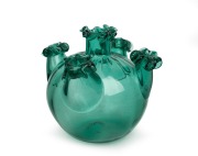VITTORIO ZECCHIN (1878-1947) green Murano glass vase with applied decoration, for S.M. VENINI CAPPELLIN & Co., circa 1926, 14.5cm high.