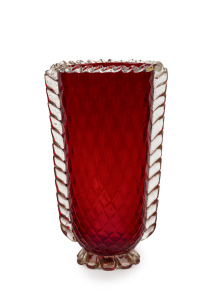 ERCOLE BAROVIER (1889-1974) red Murano glass Art Deco vase with gold foil inclusions, for VETRERIA BAROVIER & TOSO, circa 1930s, 27cm high.