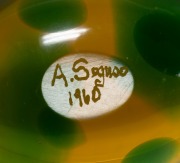 ARCHIMEDE SEGUSO (1909-1999) Macchie Ambra Verde Murano glass egg, for VETRERIA ARCHIMEDE SEGUSO, circa 1960, engraved "A. Seguso, 1960", 4cm high, 7cm long. - 3