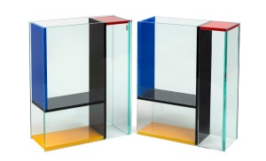 A pair of square form plexiglass vases in the manner of Frank Lloyd Wright, 20th century, 19cm high.