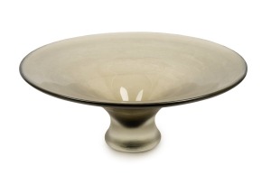 PAOLO VENINI (1895-1959) impressive "Inciso" Murano glass fruit bowl, Model No. 4841, for VENINI, circa 1956, ​​​​​​​18cm high, 46cm diameter.