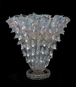 ERCOLE BAROVIER (1889-1974) "Medusa" iridato Murano glass vase, for BAROVIER & TOSO, circa 1938, 31.5cm high.