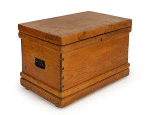 An antique English pine cabinet maker's tool trunk with fitted interior, 19th century,