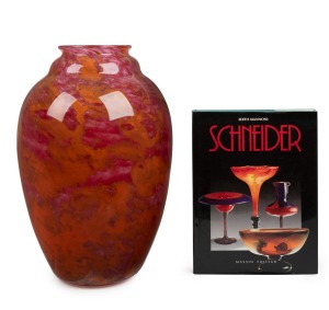 SCHNEIDER "Jades Series" monumental pink and orange mottled glass vase, early 20th century. engraved signature near the base "Schneider", an imposing 46cm high. Accompanied by a copy of the publication "Schneider" by Edith Mannoni.