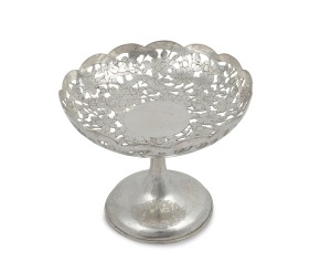 WING ONG antique Chinese export silver pierced comport with engraved cherry blossoms, 19th/20th century, twice stamped "WING ONG" with seal mark, 11cm high, 13cm wide, 129 grams.