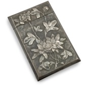 An antique Chinese export silver calling card case with peony decoration, stamped "A.B.C.", 19th/20th century, ​​​​​​​9cm high, 72 grams. - 2