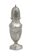 An antique Chinese export silver sugar caster, 19th/20th century, seal mark to base, ​​​​​​​16.5cm high, 120 grams.