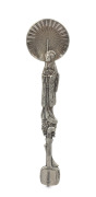 A Japanese 950 silver figural tea caddy spoon beautifully modelled as a Geisha holding a parasol, early 20th century, ​​​​​​​13cm long, 22 grams.