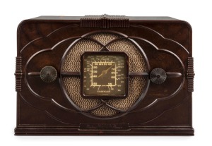 ASTOR "MICKEY MOUSE" vintage brown bakelite mantle radio, 15.5cm high.