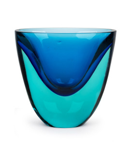 FLAVIO POLI (1900-1984) imposing sommerso Murano glass bowl in blue and green, for SEGUSO VETRI D'ARTE, circa 1955, 23cm high, 24cm wide.