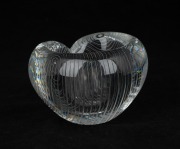 TAPIO WIRKKALA (1915-1985) model 3327 Finish glass bowl with linear decoration, for IITTALA, circa 1955, 8cm high, 12cm wide. - 2