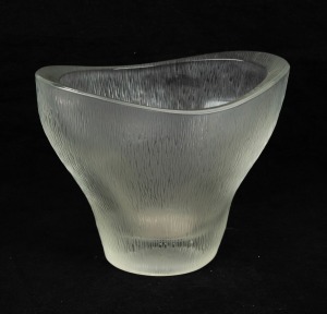 FRANTI&Scaron;EK V&Iacute;ZNER (1936-2011) "Eyebath" Bohemian glass vase, for RUDOLFOVA HUT GLASSWORKS, circa 1962, 13cm high, 18cm wide.