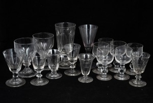 Fifteen assorted antique and vintage glasses, ​​​​​​​the largest 16cm high.