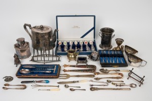 Assorted silver plated ware including novelty toast rack with archery theme, teapot, boxed cutlery etc., (qty).