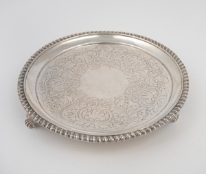 A Georgian style sterling silver salver, made in London, 20th century, 20cm diameter, 396 grams.