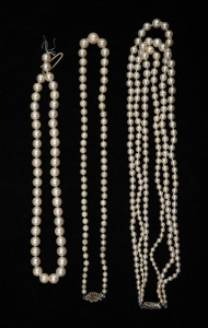 Three assorted vintage pearl bead necklaces all with silver clasps (one missing catch), 20th century, the largest 40cm long.