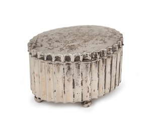 A Continental silver casket with gilt wash interior, early 20th century, 9cm high, 13cm wide, 386 grams.