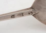 Elizabeth I English sterling silver seal top spoon, stamped with pictorial maker's mark of an orb and cross, London, circa 1582, 16cm long, 42 grams. - 3