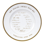 NEW ZEALAND CRICKET TEAM 1973: Royal Worcester commemorative plate, April 30th, 1973, featuring the facsimile signatures of the sixteen members of the team plus the manager, including Bevan Congdon, Richard Collinge, Glenn Turner and Richard Hadlee.