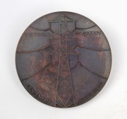 1934 VICTORIAN CENTENARY CELEBRATIONS medal in bronze (64mm) designed by G. Rayner Hoff. EF condition. Hoff (1894 1937), is best remembered for this controversial medal, symbolising the wool industry with the skull of a sheep. Victorian Premier, Stanle - 2
