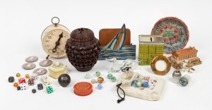 REMAINS OF COLLECTION including decanter drink set, Art Deco statue (damaged), bakelite ware, novelty miniature toilets, gaming pieces, Bimini glass dog statue and a money box, mixed vintages, (qty).