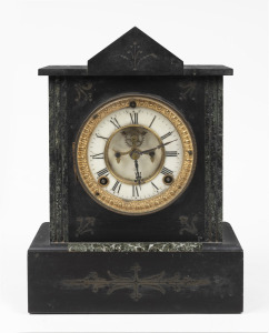 ANSONIA antique American mantle clock in black slate and green variegated marble case, eight day time and strike movement with Roman numerals and exposed escapement, 19th century, 30.5cm high.