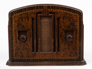 PHILCO vintage walnut cased mantle radio, 23cm high.