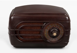 A.W.A. RADIOLA vintage brown bakelite mantle radio, 20cm high.