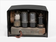 RCA VICTOR vintage shelf radio in black bakelite case, ​​​​​​​13cm high. - 2