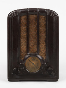 EMERSON vintage brown bakelite radio in tombstone case, 25.5cm high.