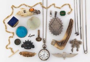 Assorted costume jewellery, silver jewellery, claw foot brooch, etc, (qty)