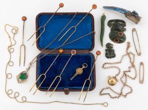 Assorted gold and gold plated jewellery, Chinese enamel and silver nail guard, antique pocket watch key, gold and greenstone tiki pendant, greenstone tiki, greenstone pendant and cocktail forks, (qty).