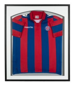 CROATIA - HADJUK SPLIT: Attractively framed and glazed guernsey with "Macron" logo; 92 x 77.5cm overall.