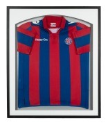 CROATIA - HADJUK SPLIT: Attractively framed and glazed guernsey with "Macron" logo; 92 x 77.5cm overall.
