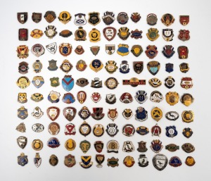 VARIOUS FOOTBALL CLUB MEMBERSHIP BADGES: Noted West Broken Hill 1939, BCFC 1946, Koolymilka 1954, White Hills 1956, Dowerin 1957, North Wagga 1957, Lincoln South 1964, and many others; all lacking rear pins. (100+ items)
