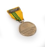 Keith Stackpole's 2000 Australian Sports Medal with text "TO COMMEMORATE AUSTRALIAN SPORTING ACHIEVEMENT", in original presentation case, with accompanying medal miniature. - 2