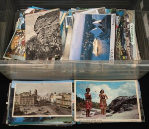 POSTCARDS - AUSTRALIA & NEW ZEALAND: Collection of more than three hundred and fifty cards, the majority Australian, with all postcard eras represented, including some 1900s/1910s types from publishers such as Rose, C.A. Pitt, and Donald Taylor Collotype Company. (350+ items)