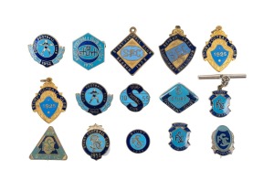 STURT FOOTBALL CLUB: 1922-1979 group of membership badges; slight duplication. (15 items)
