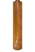 1959/60 AUSTRALIAN TOUR TO INDIA AND PAKISTAN: A full-size Hanif cricket bat, signed to the front by the Australian touring party of nineteen (including Benaud, Harvey, McDonald, Davidson, Meckiff, O'Neill, Grout, Lindwall, Loxton, and Jarman), and signed - 2