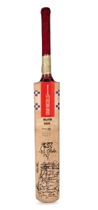 1993-94 AUSTRALIA v SOUTH AFRICA TEST SERIES IN AUSTRALIA: A full-size Gray-Nicolls "Elite 500" cricket bat, signed to the front of the blade by both teams.