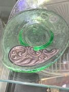 A sterling silver shell shaped dish, a Continental silver spoon, a Continental silver lidded box with rose decoration, a silver plated torah pointer (yad), a silver plated filigree spice box and a green Murano glass dish with silver mount, 19th and 20th c - 4