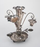 A pair of antique Chinese export silver epergnes with floral decoration, 19th/20th century, seal mark to base, ​​​​​​​21cm high, 569 grams total. - 4