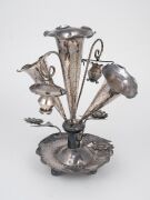 A pair of antique Chinese export silver epergnes with floral decoration, 19th/20th century, seal mark to base, ​​​​​​​21cm high, 569 grams total. - 7