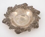 TIFFANY & Co. American sterling silver floral dish, circa 1900, stamped "Tiffany & Co. Makers, Sterling Silver, 925-1000", 14cm diameter, 100 grams - 2