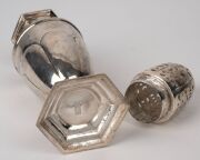 An antique Chinese export silver sugar caster, 19th/20th century, seal mark to base, ​​​​​​​16.5cm high, 120 grams. - 6